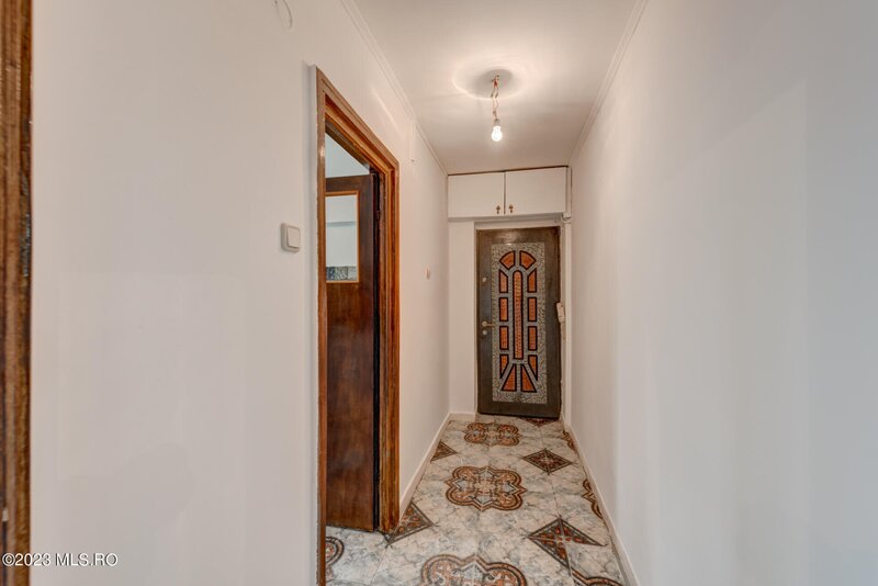 Bdul Constructorilor vis a vis de Kaufland, apartament 3 camere,